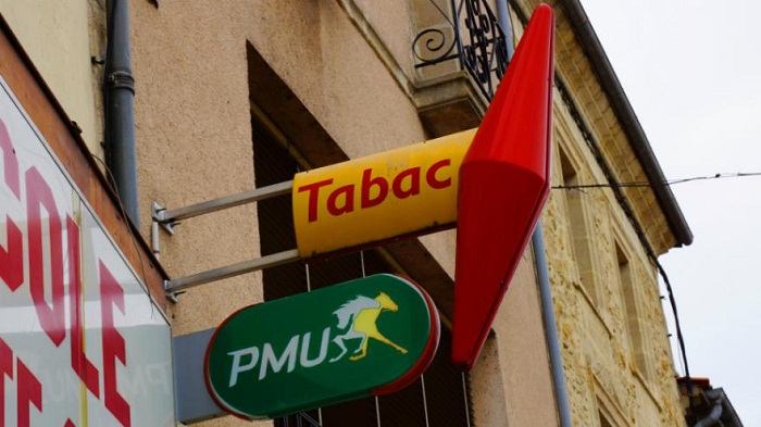 La femme de ménage d`un tabac-presse vole des jeux à gratter et empoche 100 000 euros
